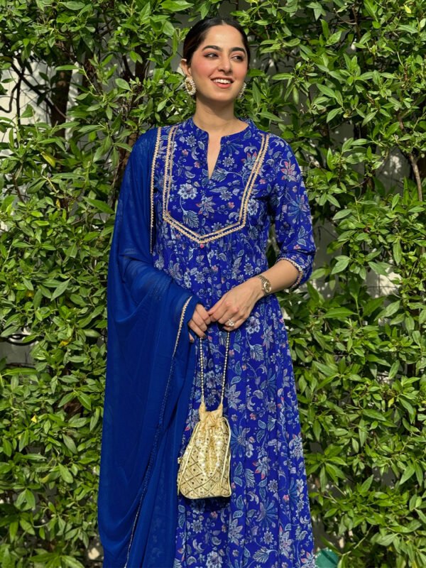 Elegant Blue Georgette Floral Kurta and Palazzo Set for a Stylish Look