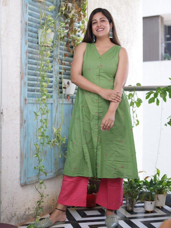 Green Cotton Kurta Set with Geometric Design and A-line Cut