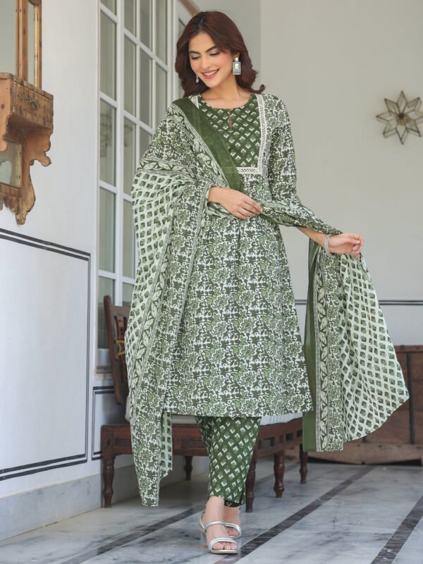 Eleganteilk Green 100% Baumwoll-Kurta mit Blumenmuster, A-Linien-Schnitt, inklusive Hose und Dupatta Komplettset
