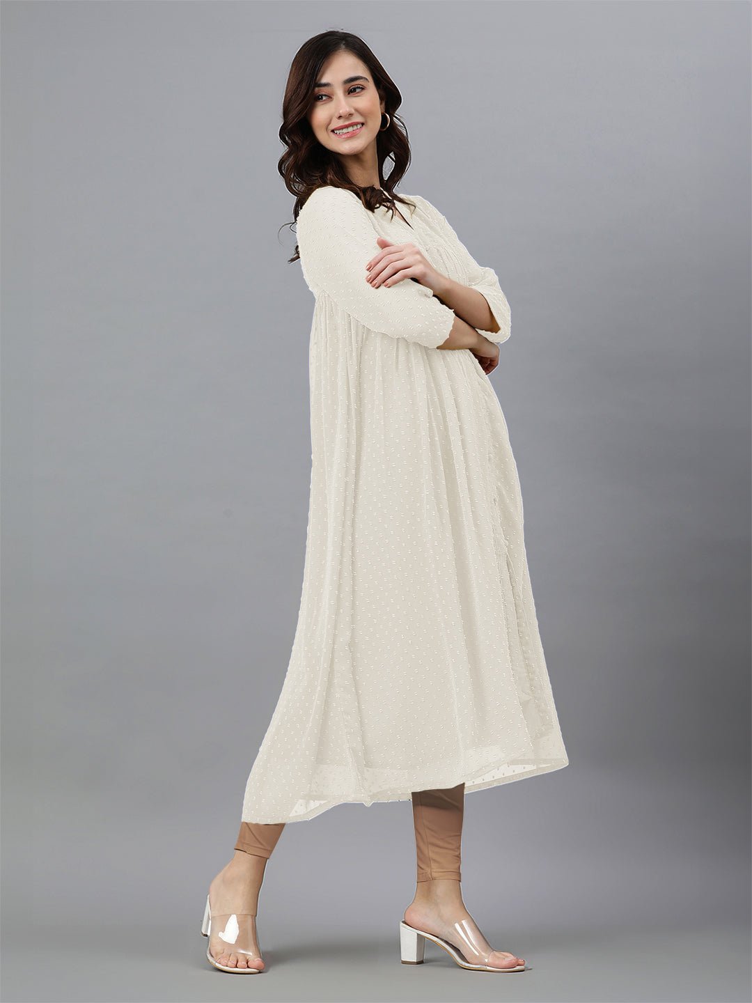 JAC24KR01565_1 JAC24KR01565_1