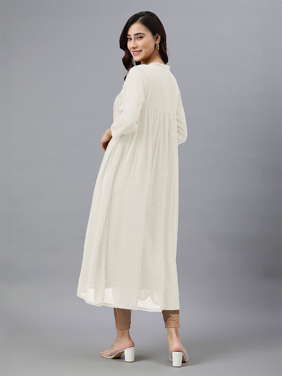 JAC24KR01565_3 JAC24KR01565_3