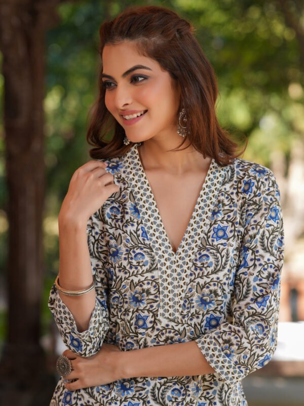 Pure Cotton Kurta and Pants Set with Floral Print and Straight Fit Design
