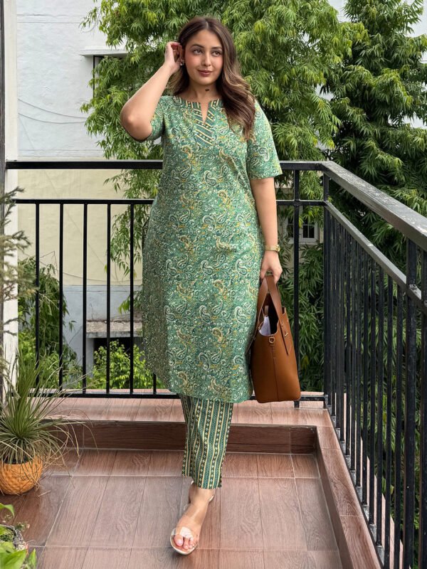 Elegant Straight Cotton Kurta Set with Green Paisley Print
